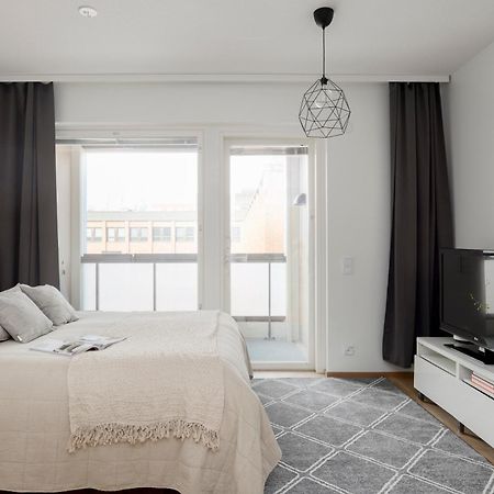 2Br Design Home 400 M From Train Station Tikkurila Vantaa Zewnętrze zdjęcie